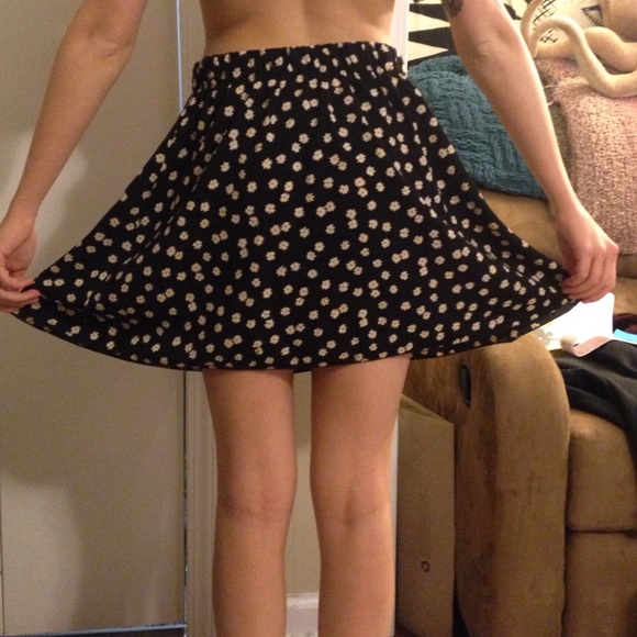 Black Floral Skirt - Picture 2 of 4