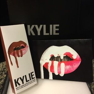 Kylie lip kit dolce k