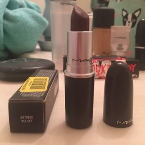 ANTIQUE VELVET MAC LIPSTICK