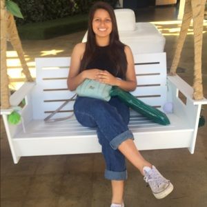 Meet your Posher, Jasmine