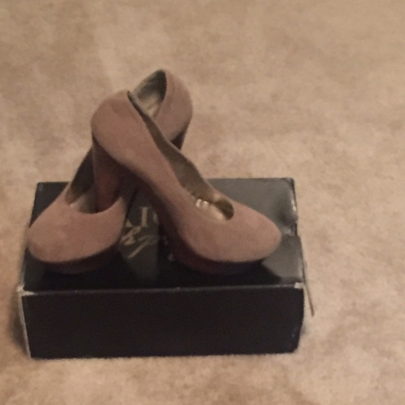 Taupe Pumps - Picture 1 of 2