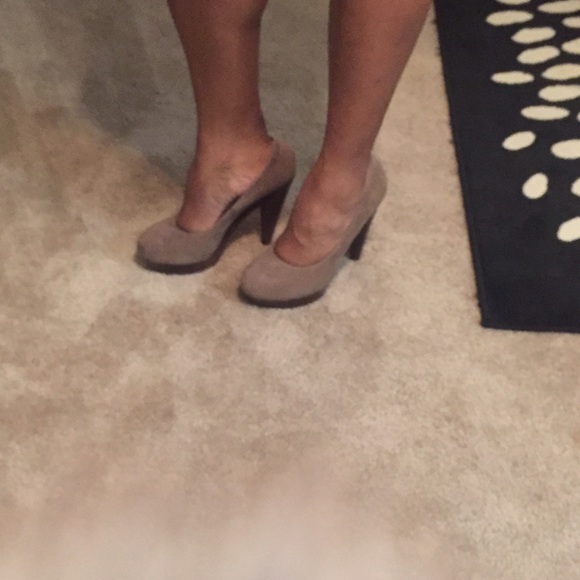 Taupe Pumps - Picture 2 of 2