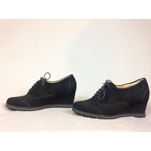 Ellen Tracy Active Pumps