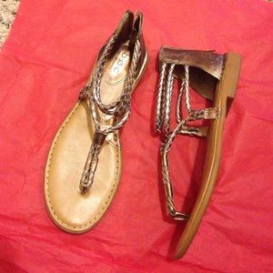 Bronze weaved sandals