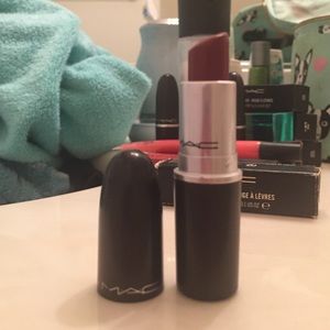 MAC DUBONNET LIPSTICK
