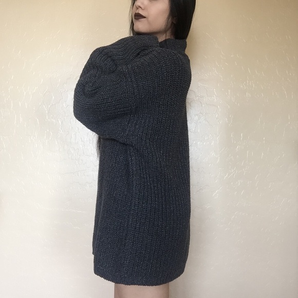 • SOLD IN BUNDLE • - Picture 2 of 4