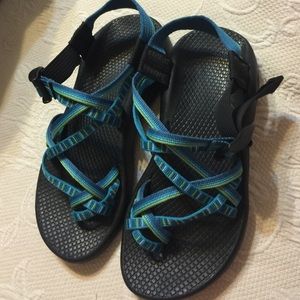 NWOT Chacos size 6