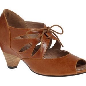 Chelsea Crew Brown Lace up Heeled Sandals