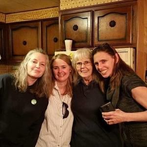 Meet your Posher, Dana