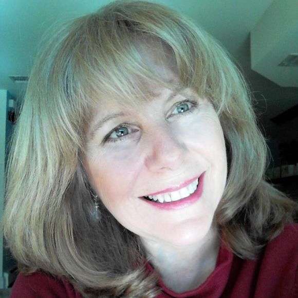 Meet your Posher, Elaine - Picture 1 of 1