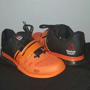 Mens 9 Reebok Cross fit shoe