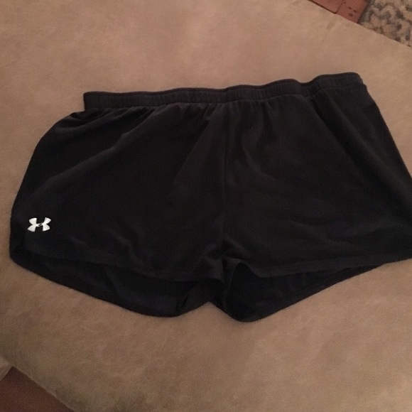 Women's Under Armour Shorts XL