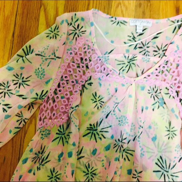 COTTON ON Floral Blouse - Picture 2 of 4