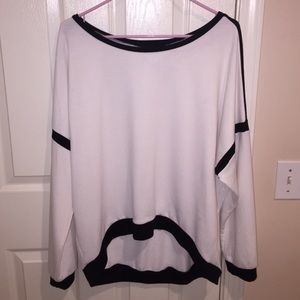 Bisou bisou long sleeve shirt. XL