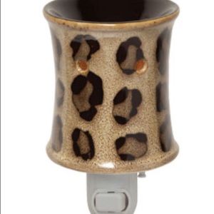 Scentsy Leopard Nightlight Warmer NEW
