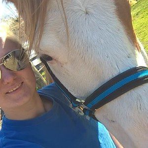 Meet your Posher, Elle