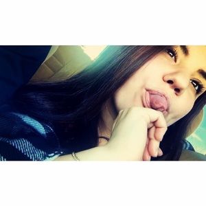 Meet your Posher, Leah