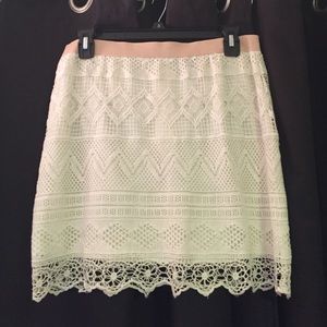 American Eagle lace skirt
