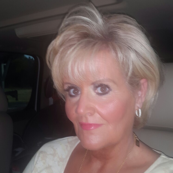 Meet your Posher, Rhonda