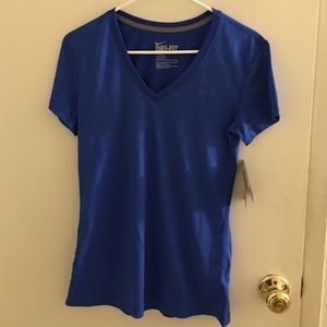 DONATING 5/14 FINAL PRICE  - Nike dri-fit v-neck