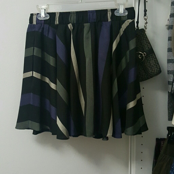 New BCBG skirt