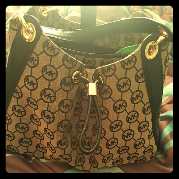 Brand new mk purse