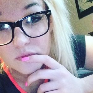 Meet your Posher, Kenna