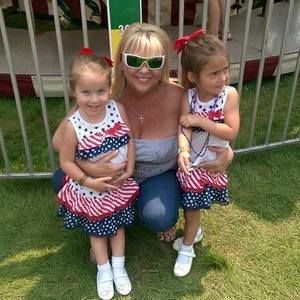 Meet your Posher, Nora