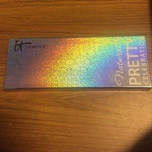 It cosmetic celebration palette