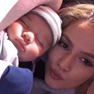 Meet your Posher, Eva