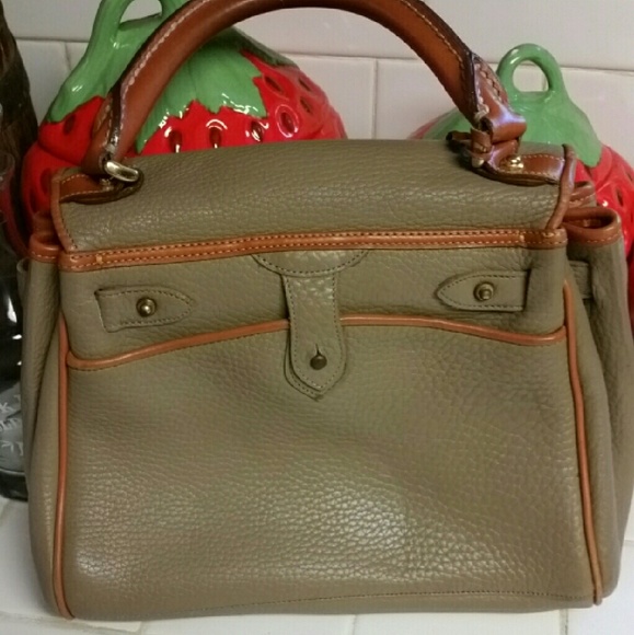 Dooney & Bourke AWL Essex Carrier - Picture 2 of 4