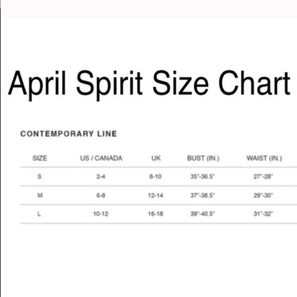 🔖 NWT: Cold Shoulder Top - Picture 4 of 4