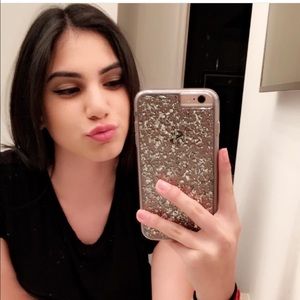 Meet your Posher, Carolina