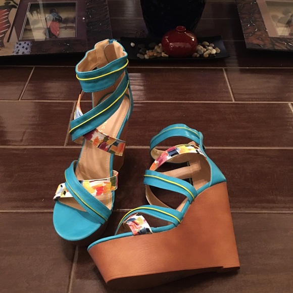 ❌SOLD❌Shoe Republic La Blue/Colorful Wedges - Picture 2 of 4