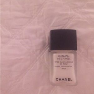 Chanel Le balance primer
