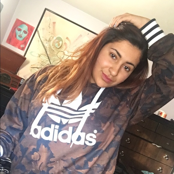 UO Adidas Original Leaf Camo Hoodie Sweatshirt - Picture 2 of 3