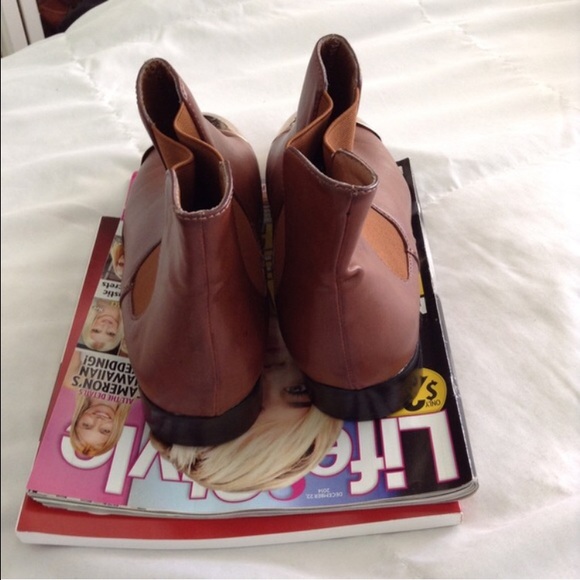 Urban Outfitters Shoes - brown gold toe cap Chelsea boots Urban Outfitters Shoes - brown gold toe cap Chelsea boots