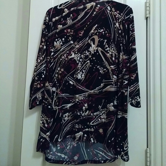 💗💗Top💗💗 - Picture 2 of 3