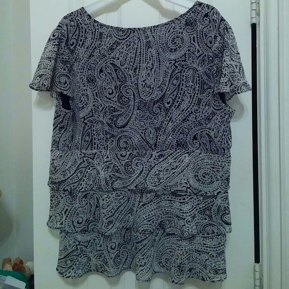 💗💗Top💗💗 - Picture 2 of 3