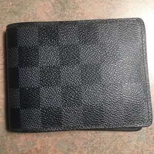 Louis Vuitton Canvas Men's Wallet Louis Vuitton Canvas Men's Wallet