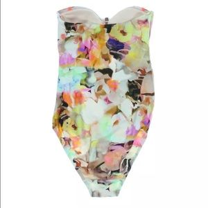 Ted Baker Swim - TED BAKER ivory floral One-Piece Swimsuit sz 4/L Ted Baker Swim - TED BAKER ivory floral One-Piece Swimsuit sz 4/L