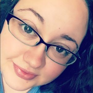 Meet your Posher, Lydia