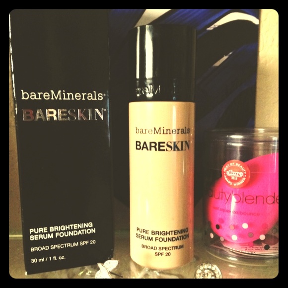 Bare Minerals brightening foundation Bundle!!