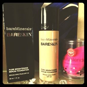 Bare Minerals brightening foundation Bundle!!