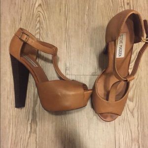 Steve Madden tan platforms