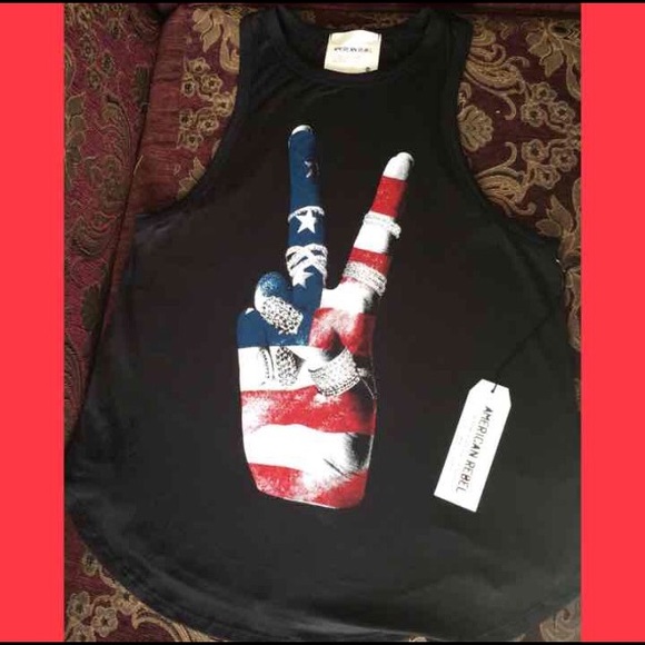 American Rebel Tops - 🇺🇸 Flag Peace Sign Top🇺🇸 FINAL PRICE🚨
