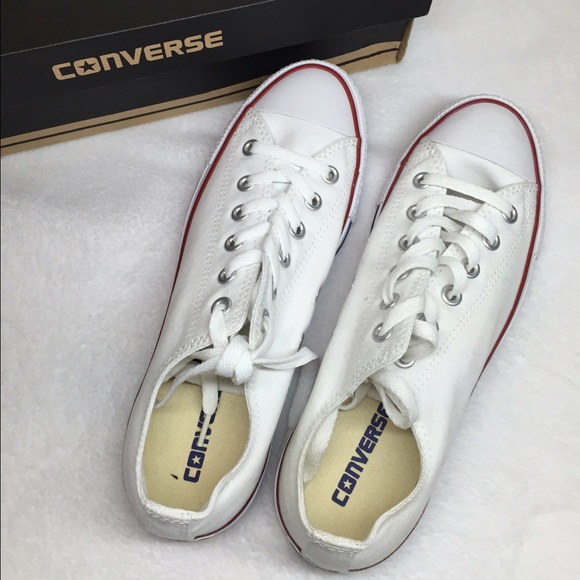 White Chuck Taylor All Star Converse