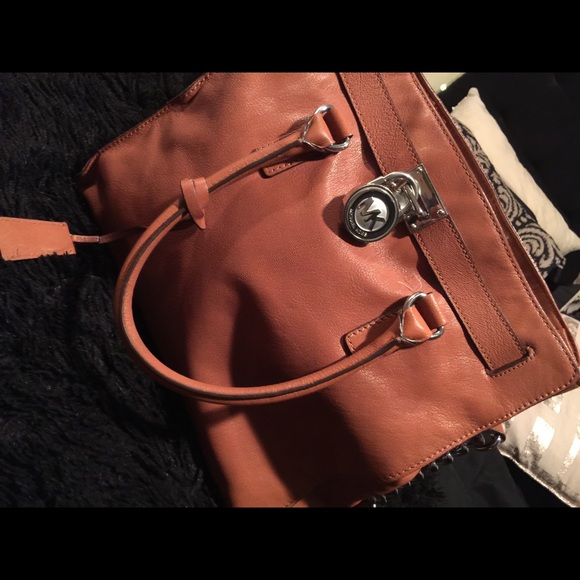 MICHAEL KORS LARGE HAMILTON