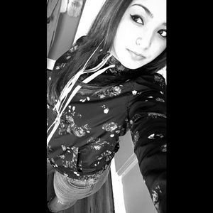 Meet your Posher, Jasmine