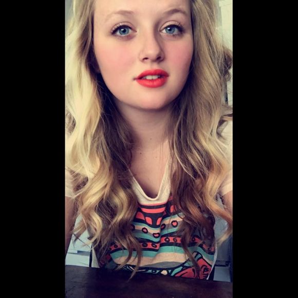 Meet your Posher, Bailey - Picture 1 of 1